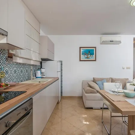 Ana Apartment