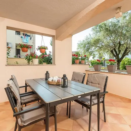 Ana Apartment